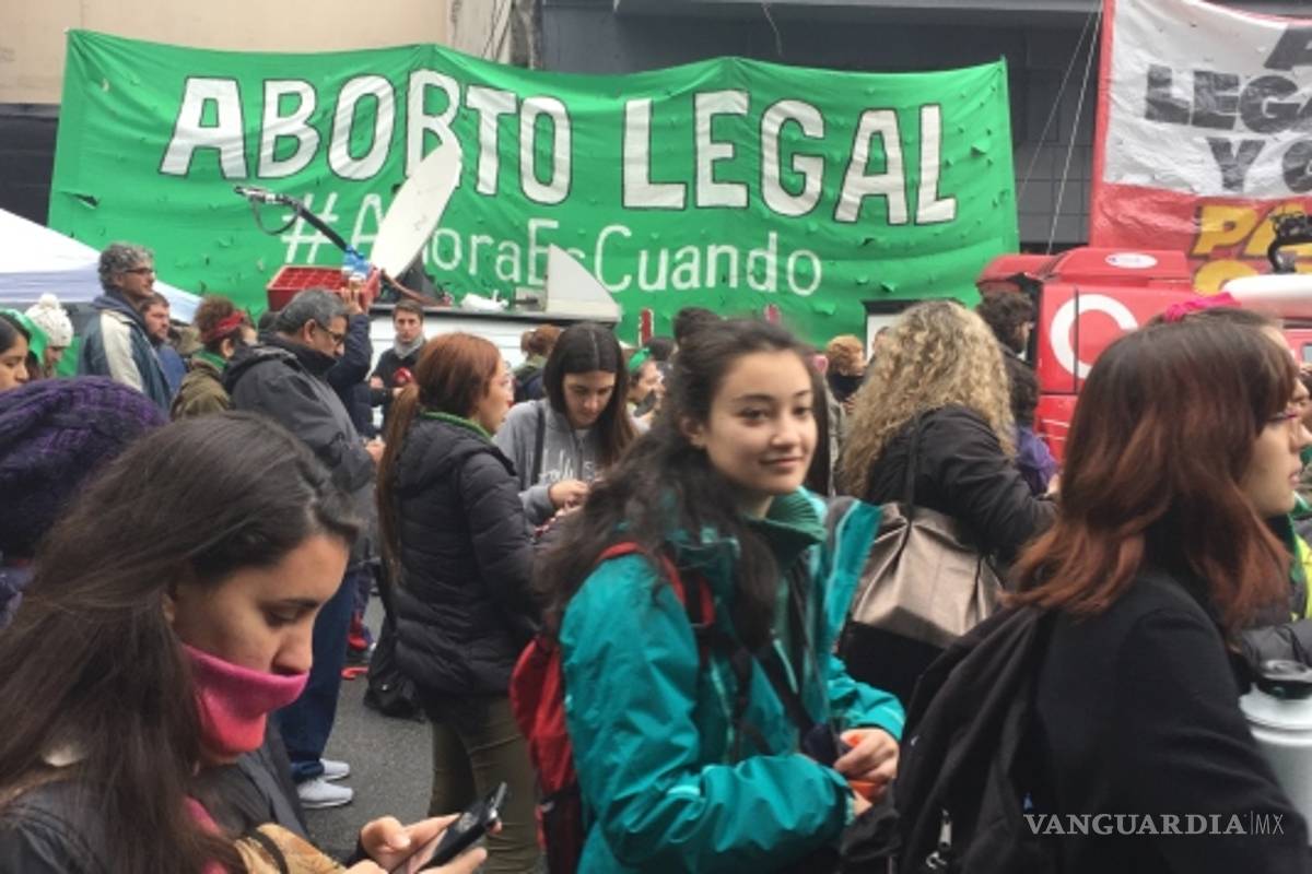Nuevo León aprueba reforma del 'derecho a la vida' y penaliza con cárcel el aborto
