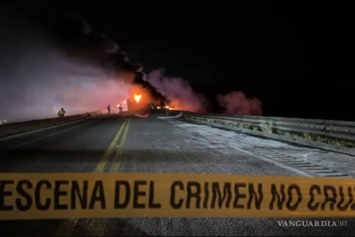 Mueren calcinadas dos personas tras choque fontal en el libramiento Norponiente