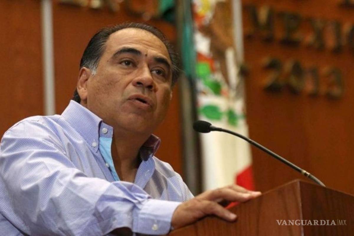 Astudillo niega toque de queda del gobierno en Apaxtla, Guerrero