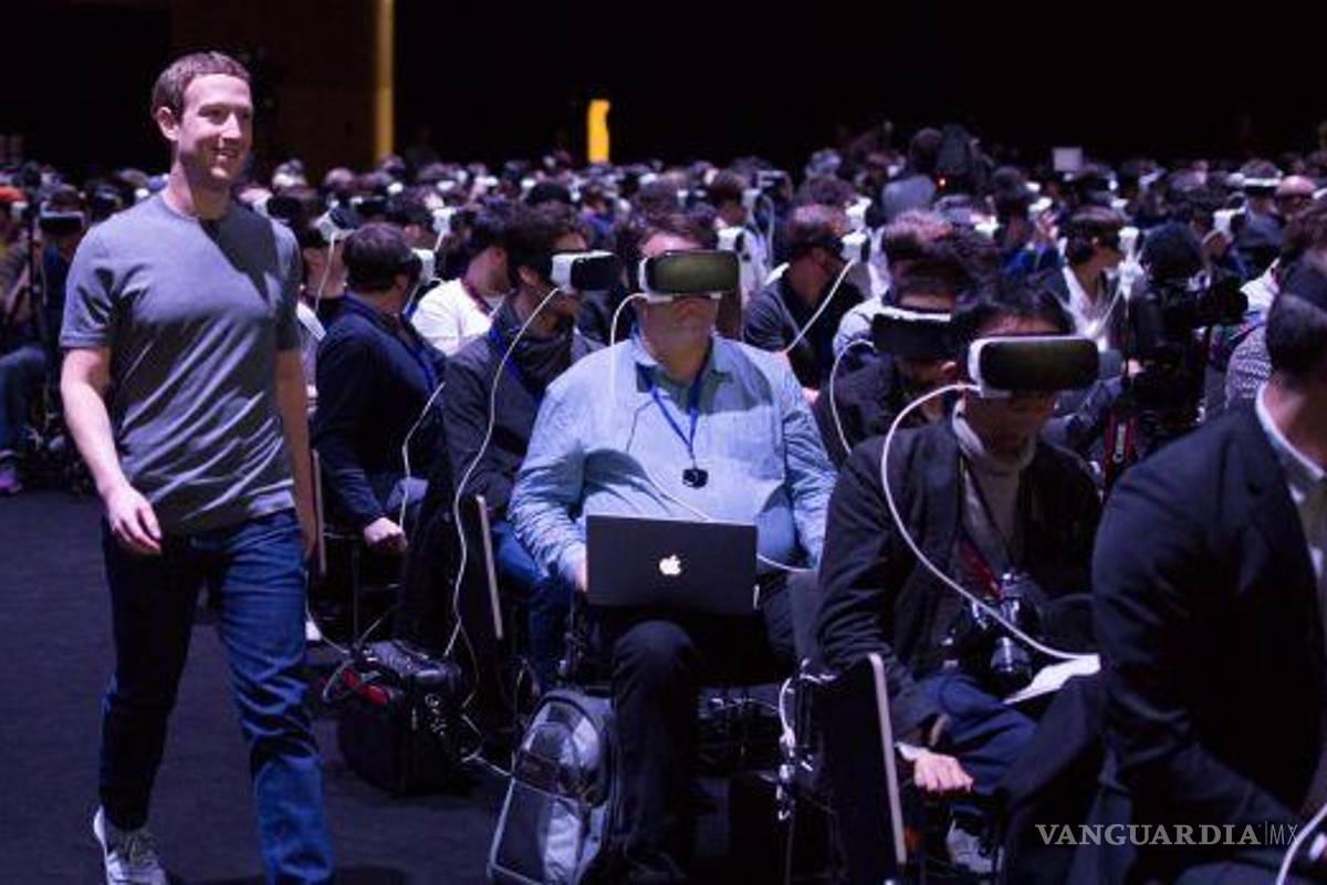 Mark Zuckerberg presentó &quot;pack de realidad virtual&quot;