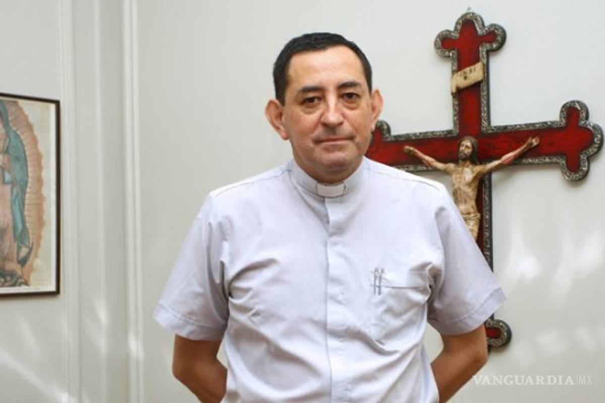 Detienen a sacerdote chileno indagado por abusos sexuales