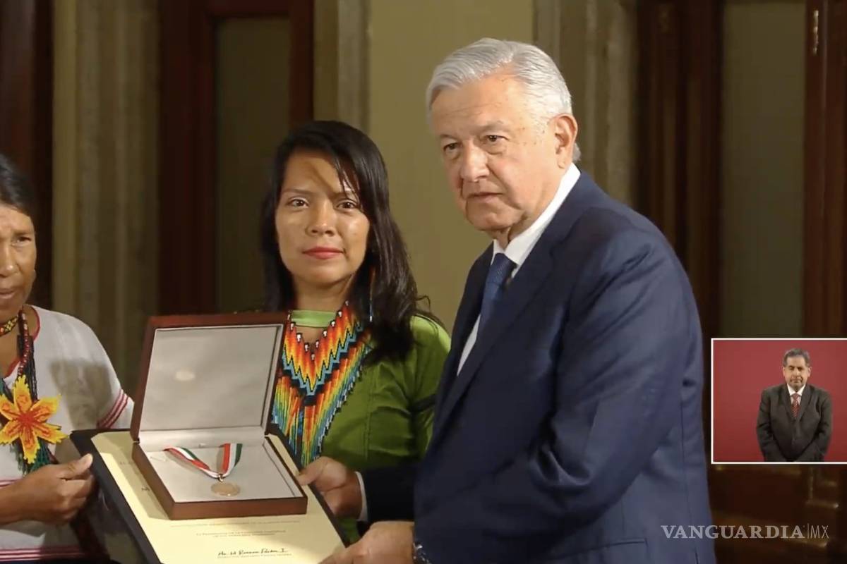'No queremos a ningún violador más en nuestro camino': Obtilia Eugenio recibe premio de Derechos Humanos en Palacio Nacional