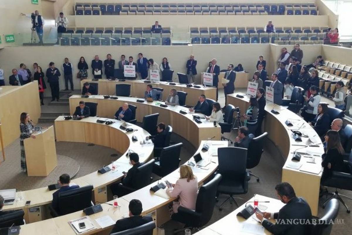 Prohíben besos y abrazos en Congreso de Guanajuato para evitar acoso