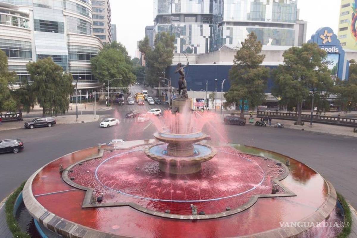 Tiñen de rojo a la Diana Cazadora en la CDMX