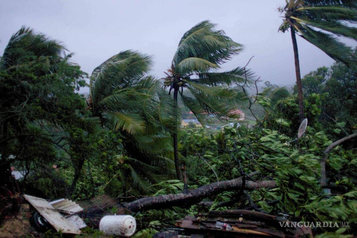 Huracán María tocó tierra en Puerto Rico con categoría 4