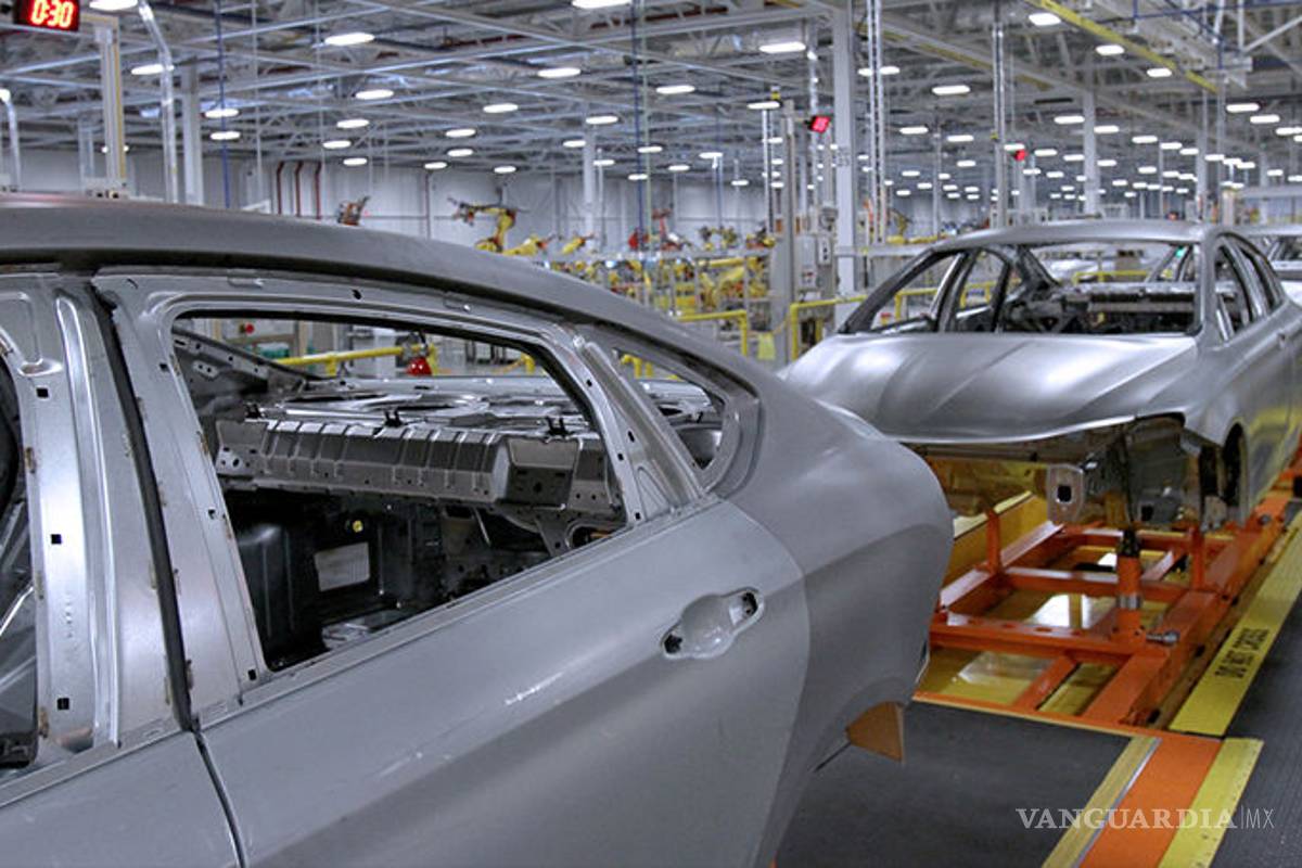 Queda en manos de Trump industria de autos en Coahuila