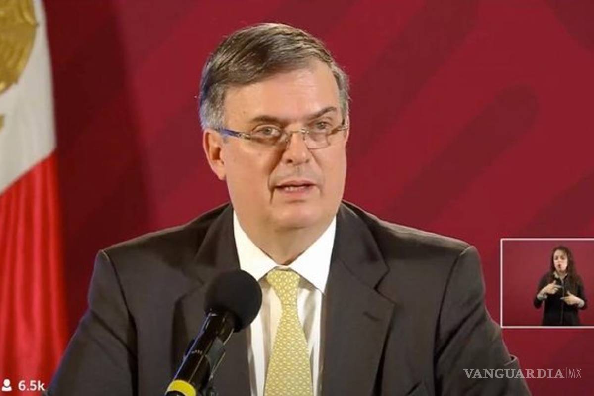 Empleados deben recibir sueldos completos, advierte Ebrard a empresas