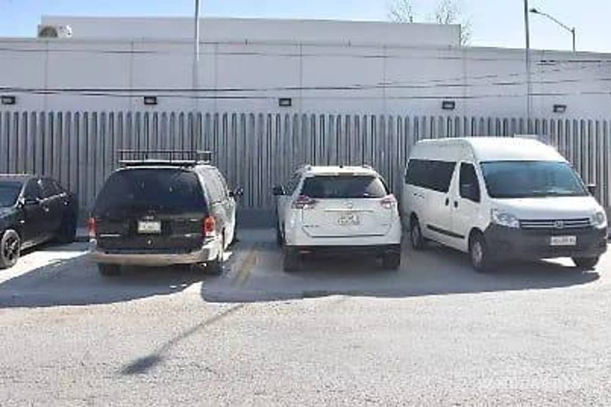 Proponen cerrar calles en Torreón Jardín ante falta de estacionamiento en hospitales del IMSS