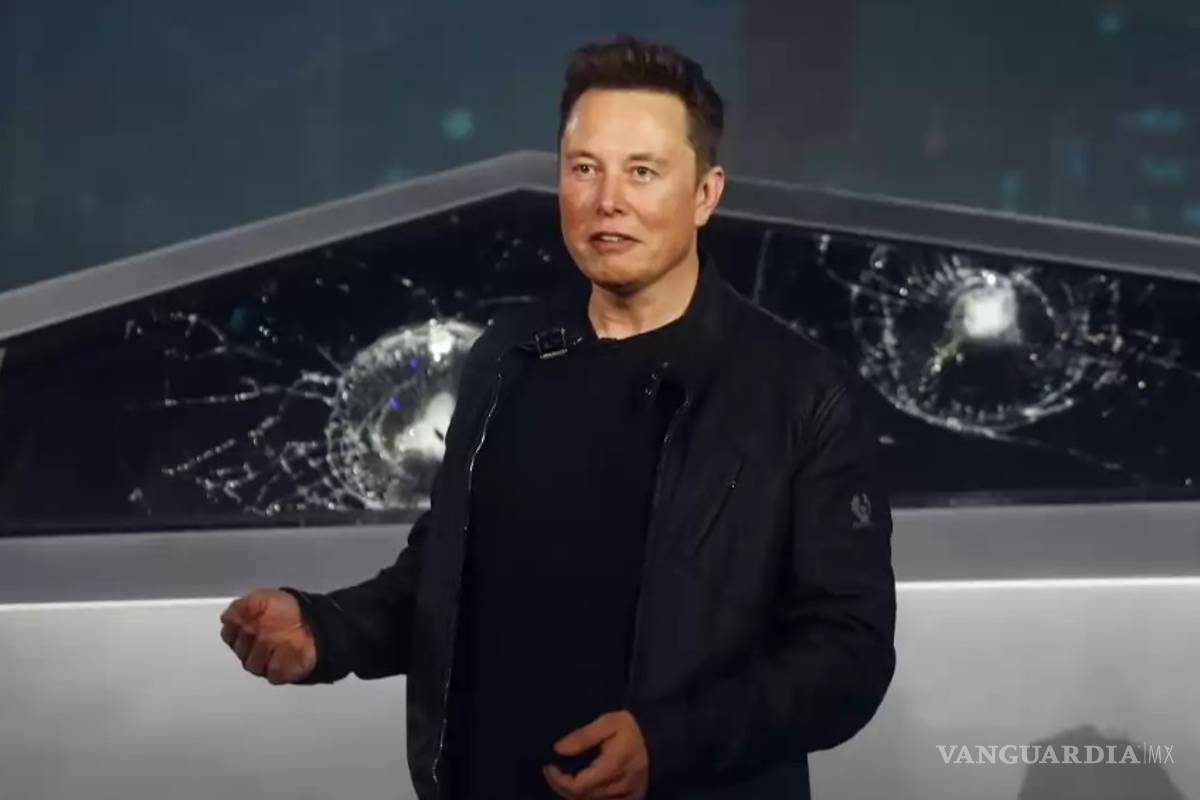 Elon Musk está reclutando para Tesla...¡hasta personas sin título universitario!