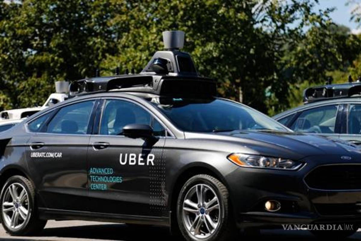 Uber estrenó su servicio de vehículos sin conductor en EU