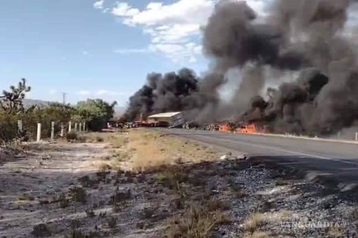 Dos traileros mueren calcinados en la carretera a Zacatecas, en Saltillo