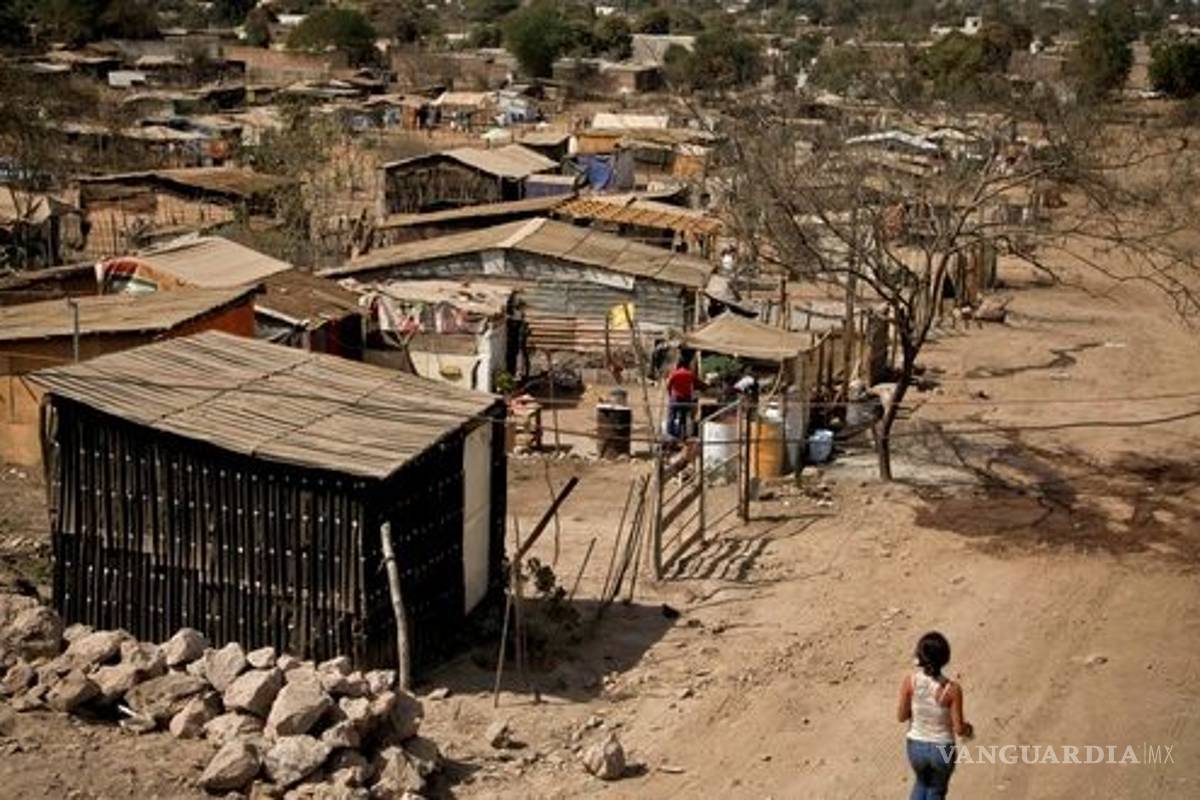 Aunque se invierte el triple; México sigue igual de pobre que hace 25 años