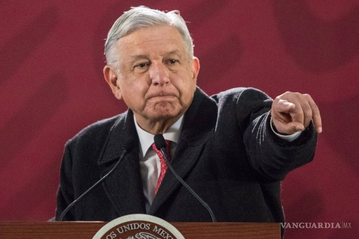 AMLO afirma que petroleros lo respaldan y aumentarán producción