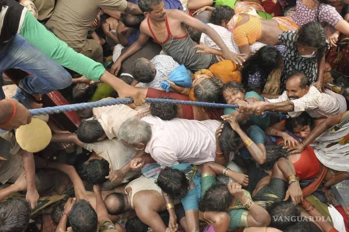 Buscaban alimentos y perecen en estampida humana