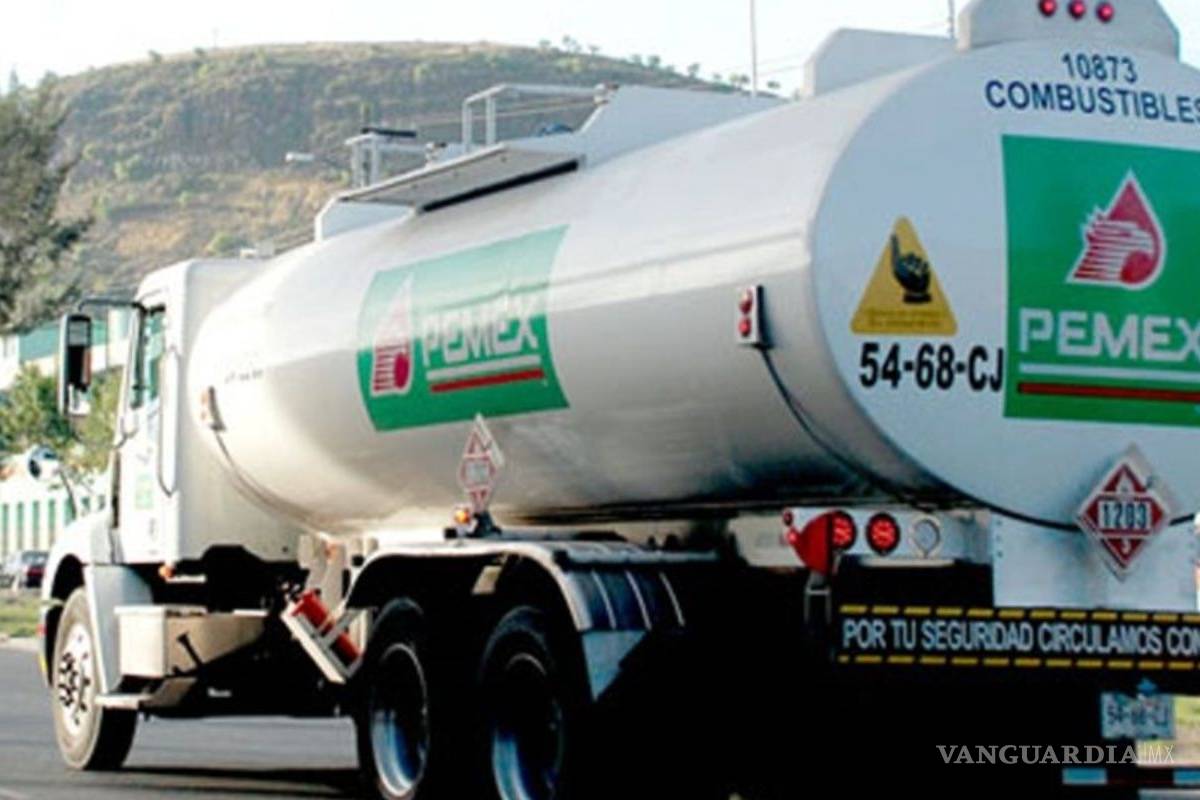 Empresa que construyó la Estela de Luz compró las pipas pedidas por AMLO sin licitación