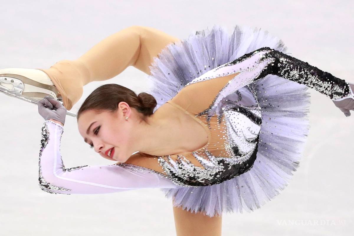 Alina Zagitova, de 15 años, domina el patinaje artístico en Pyeongchang
