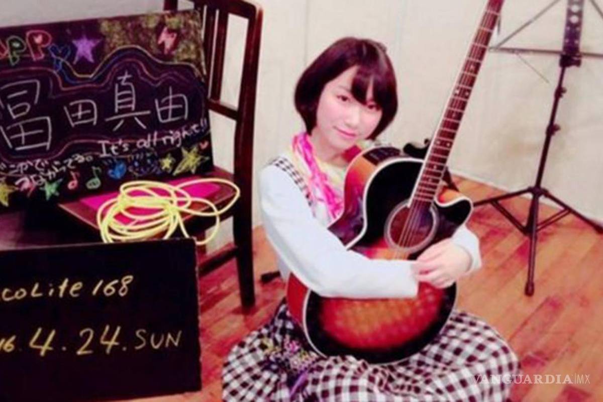 Cantante Mayu Tomita en estado crítico tras ser apuñalada 20 veces por un fan