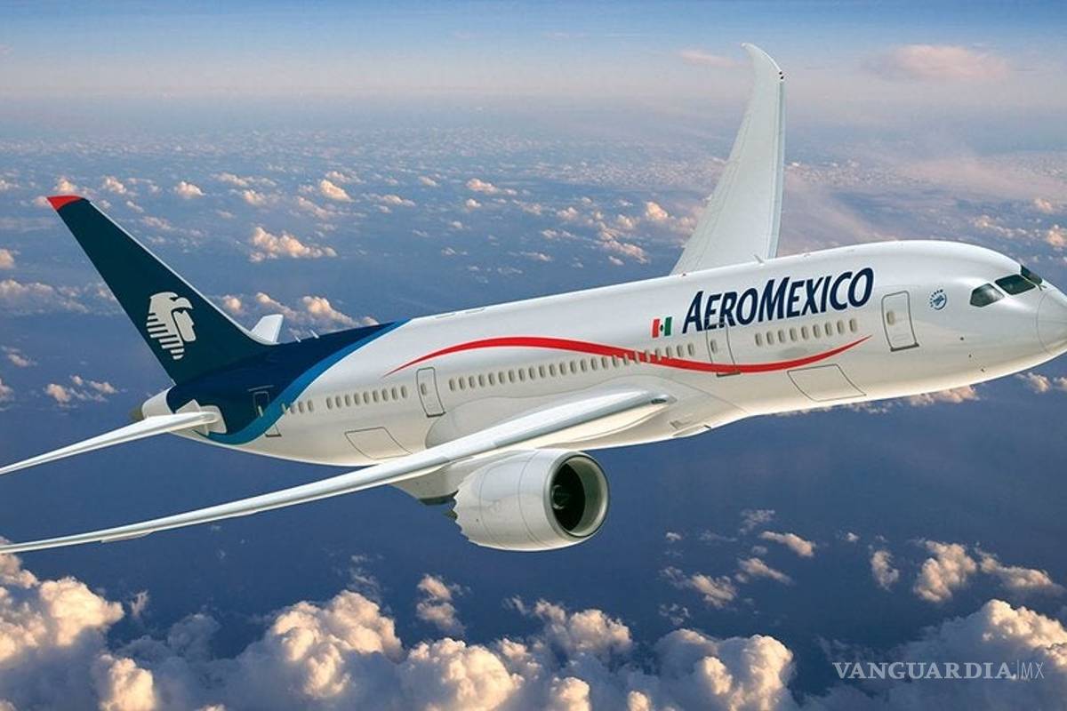 Piloto que cuestionó a AMLO continúa activo: Aeroméxico