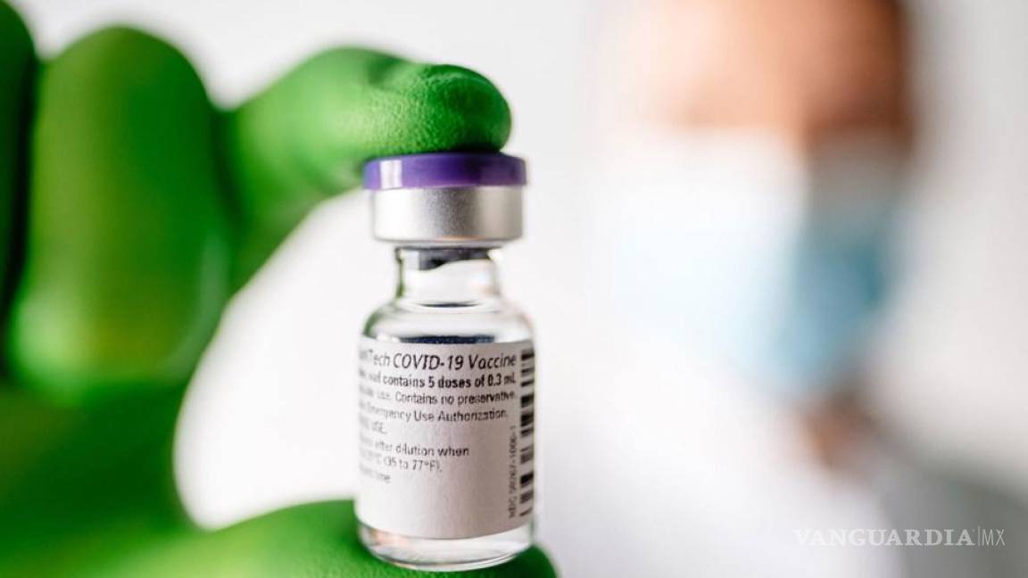 Promete Pfizer para noviembre vacuna contra COVID para niños