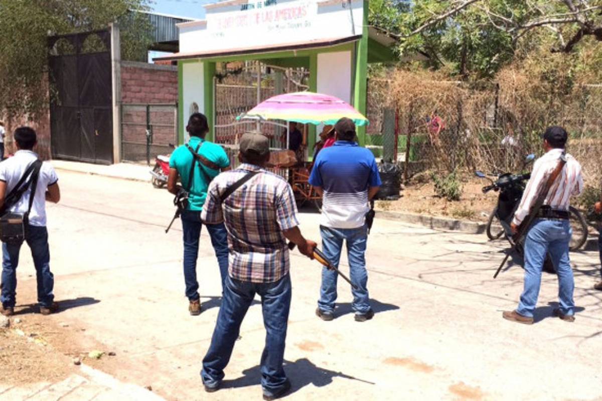 $!En Totolapan, Guerrero, denuncian ataque a balazos de 100 sicarios; se reportan siete muertos