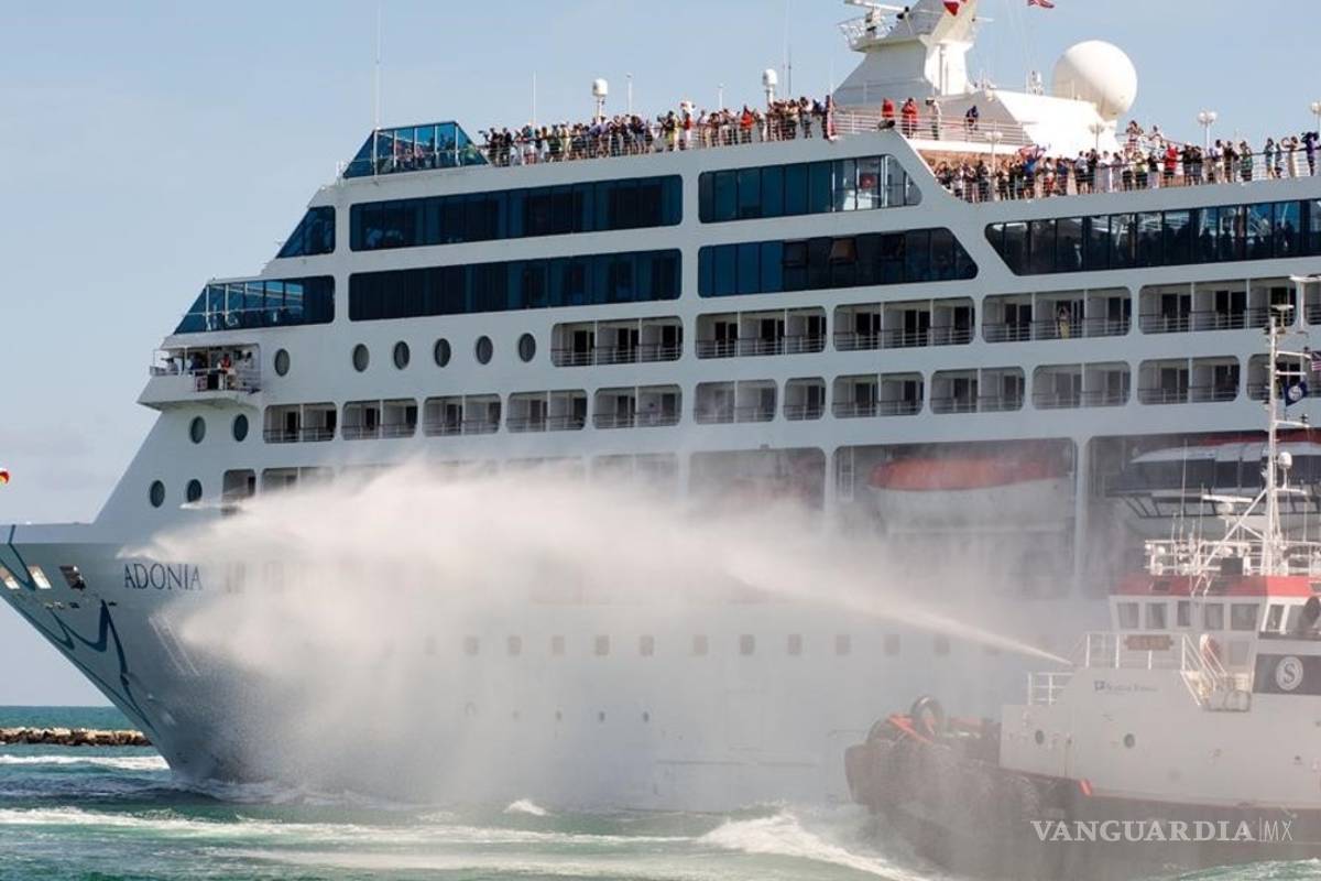 Crucero Adonia regresa a Estados Unidos tras histórico viaje a Cuba