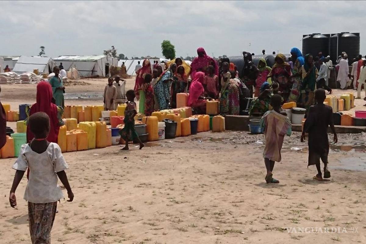Niñas suicidas detonan bombas en campamento de desplazados