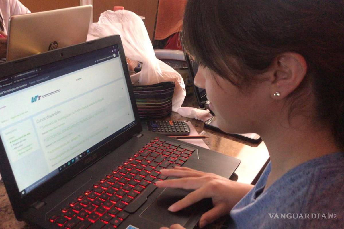 Univas imparte clases en línea