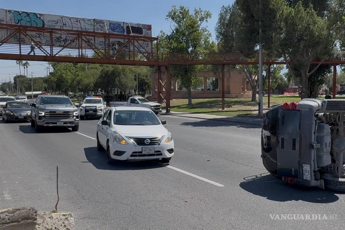 Saltillo: menor vuelca su Jeep tras equivocarse de carril y quedarse sin frenos