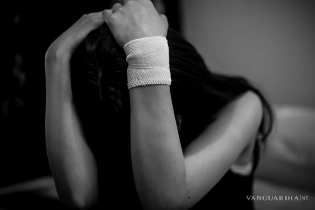 Intenta adolescente quitarse la vida en el baño de su casa tras volver de la secundaria, en Frontera