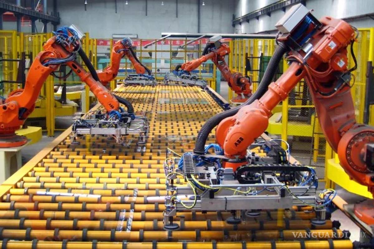 ‘Golpean’ robots a salarios de la manufactura en México: ONU