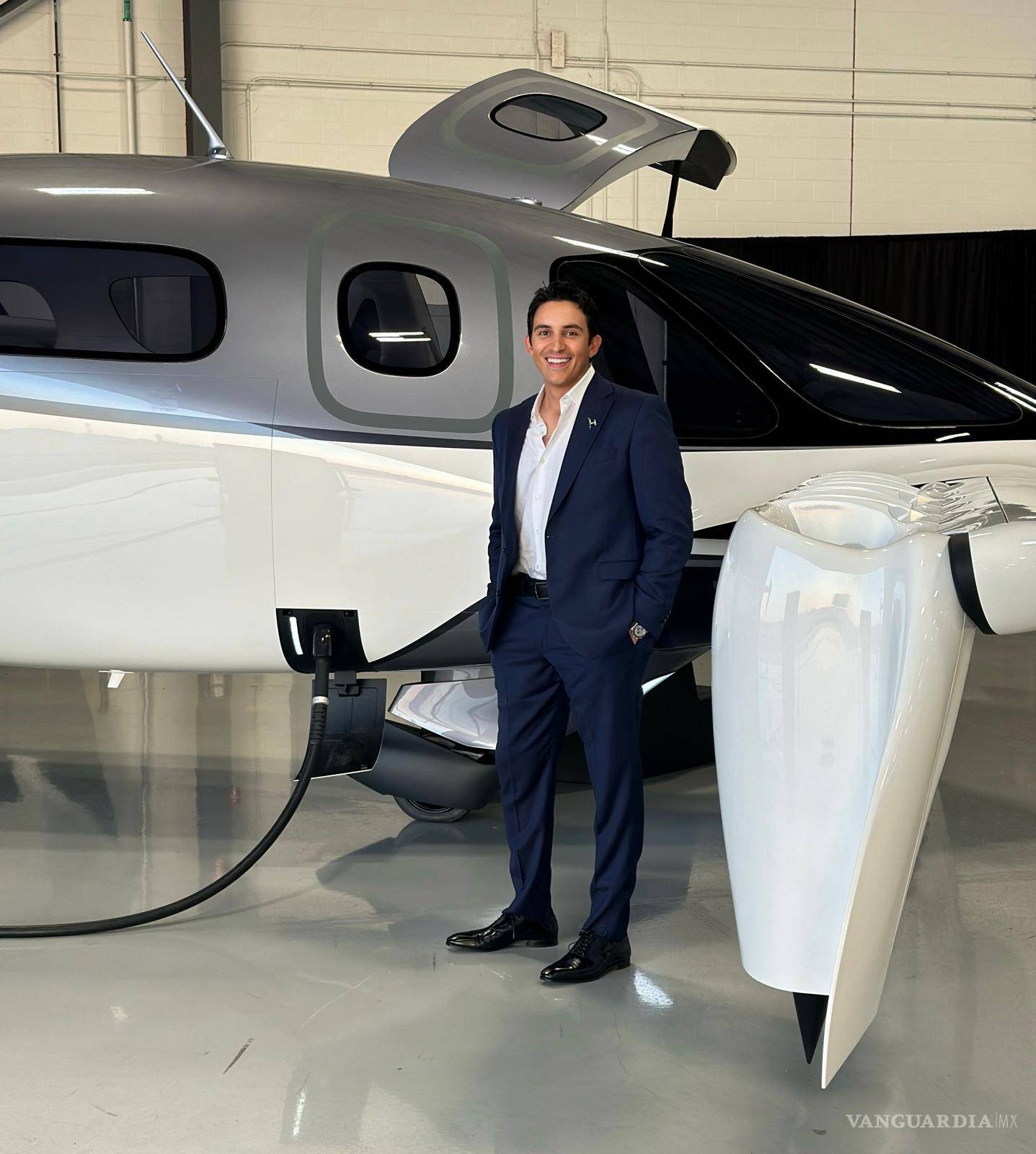 Hagamos lo que nos apasiona: CEO saltillense de EMCJET, la empresa en Estados Unidos que lanzó el primer jet eléctrico para pasajeros