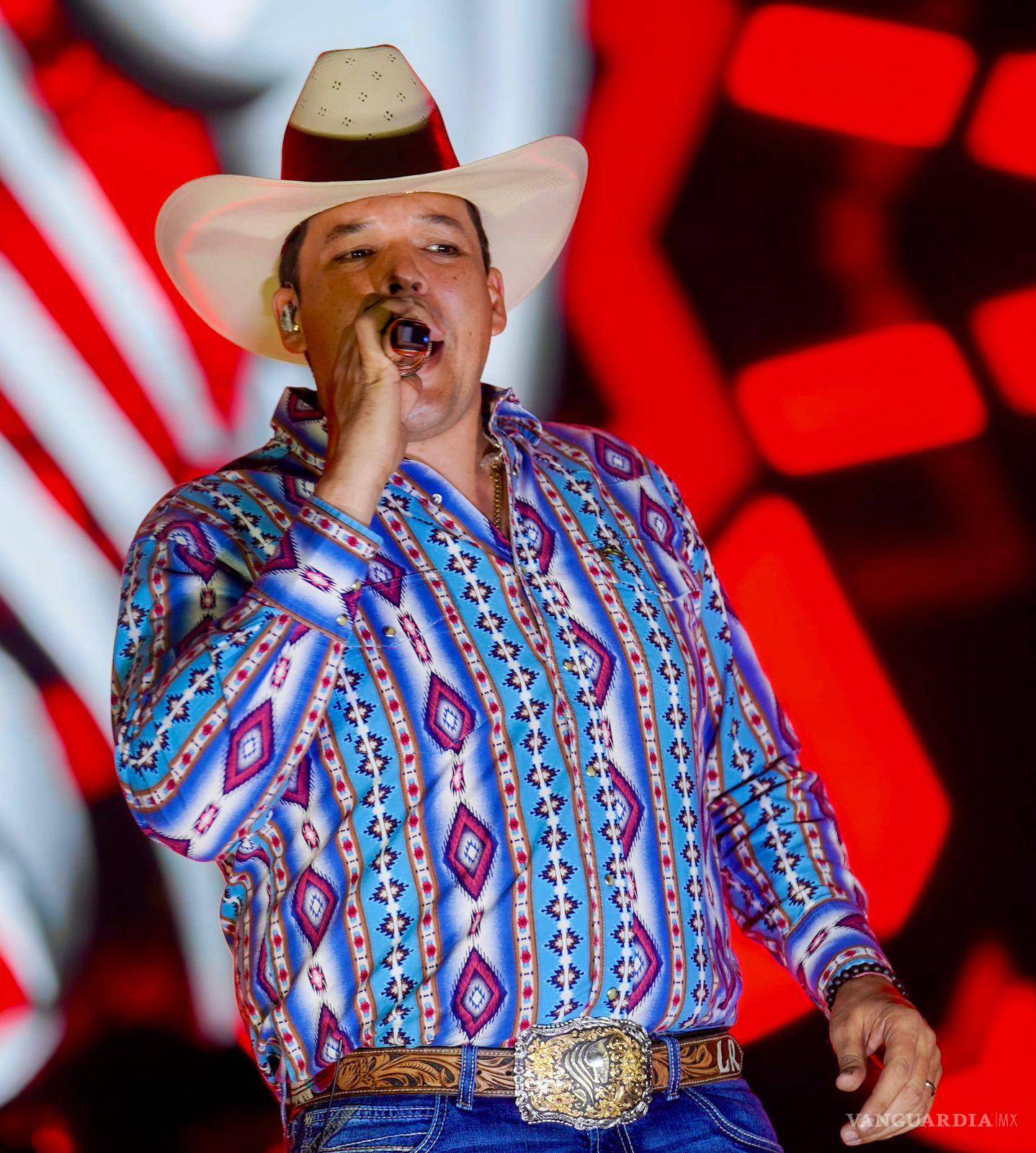 $!Leandro Ríos ofreció un concierto histórico ante más de 25 mil personas.