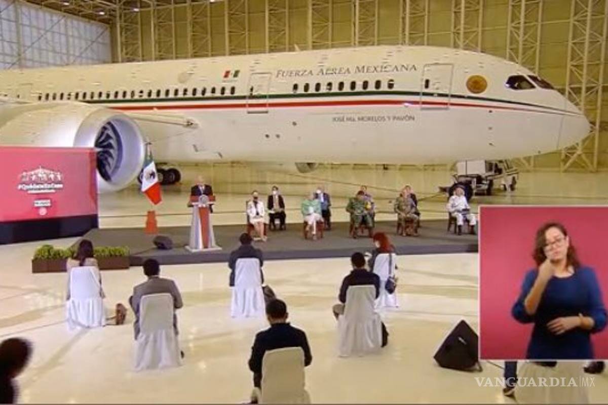 AMLO exhibe los lujos del avión presidencial