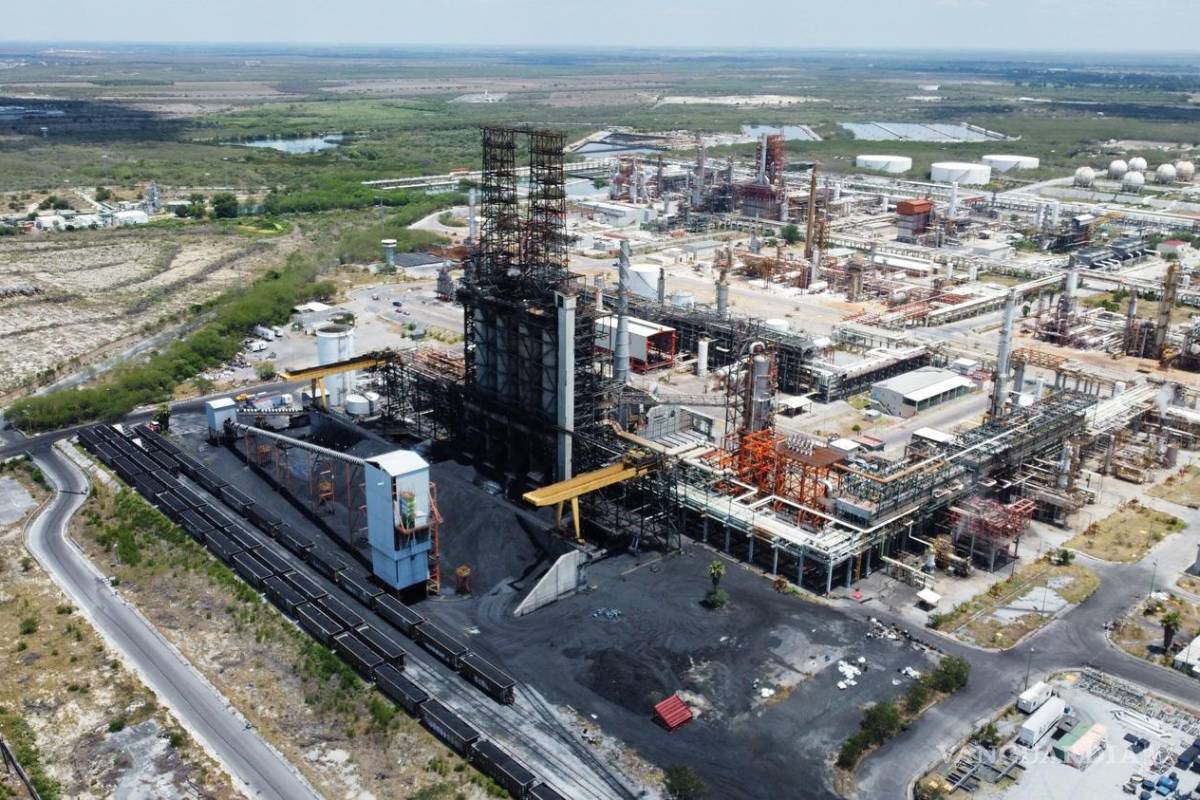 Refinerías de Pemex trabajan al 50% de su capacidad y no logran la meta establecida