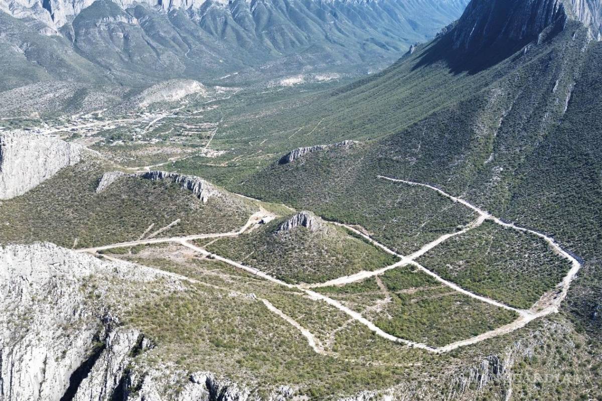 Avanzan construcciones en zona prohibida de La Huasteca; no tienen autorización de la Semarnat