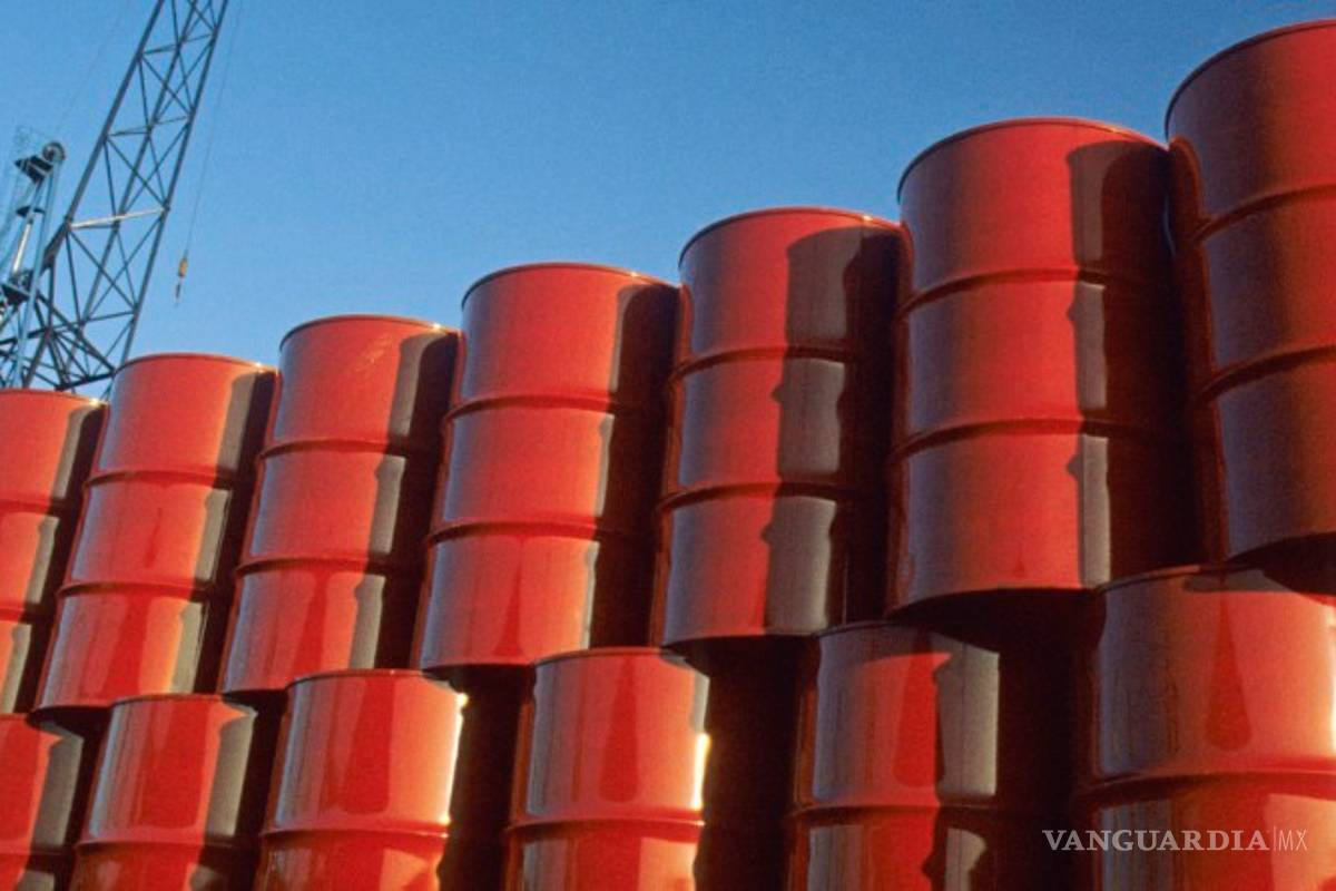 Para afrontar crisis por gasolina, Pemex envía 41 mil barriles a Guanajuato