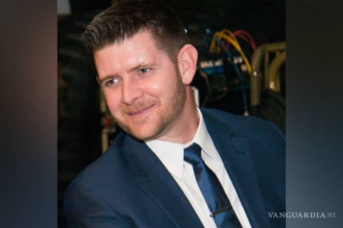 Trump despide a colaborador que propagó noticia falsa sobre Clinton