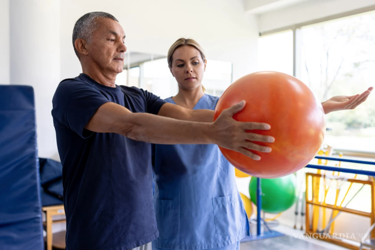 Nombran a Dr. Jesús González director del Centro de Rehabilitación Integral en Piedras Negras