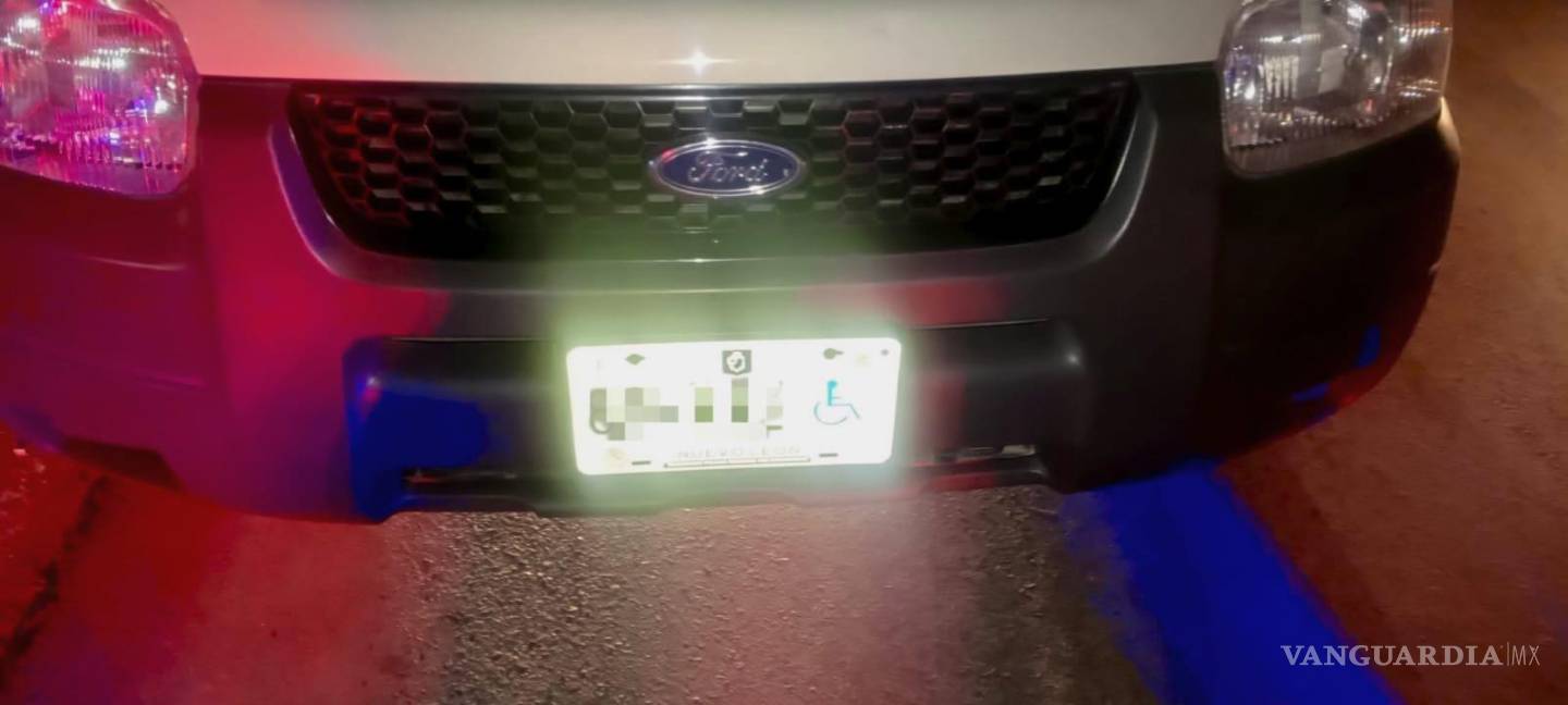 Es detenido cuando paseaba con su familia en camioneta robada, en NL