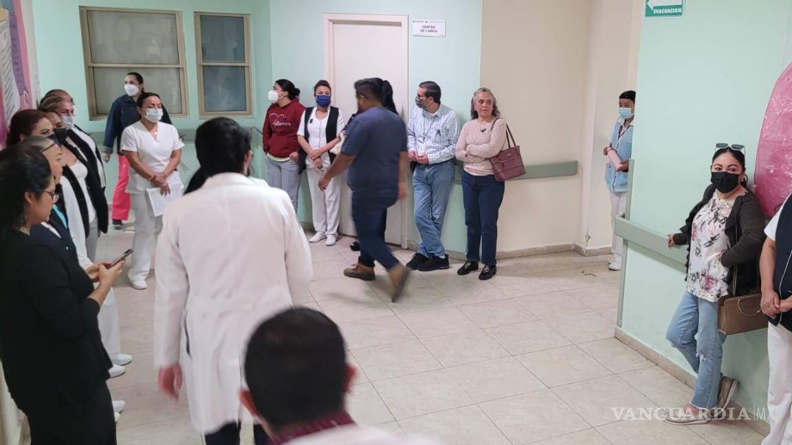 Se manifiesta personal de Hospital General de Saltillo por falta de limpieza e insumos