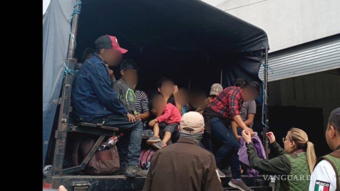 Casi 500 migrantes son rescatados de un predio en Puebla y otros 89 de un autobús abandonado en Veracruz