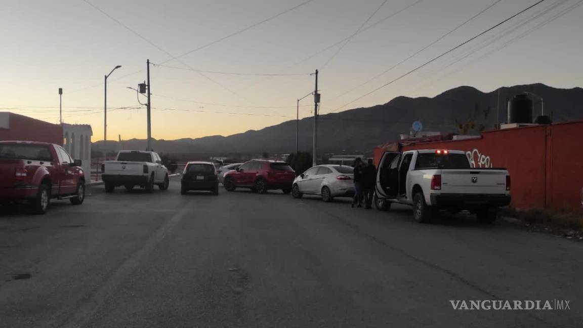 $!En las calles Catedral de Santiago y Mandarina, de la Saltillo 2000, fue localizado el cadáver.