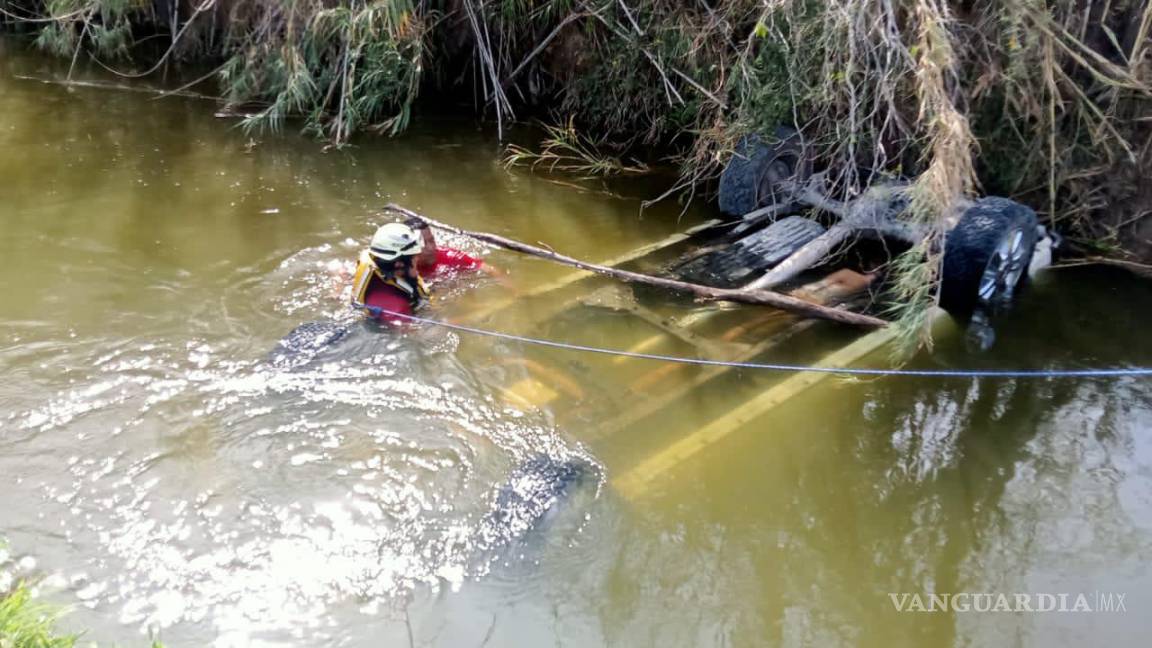 Identifican a 12 de los 14 migrantes ahogados en una acequía en Pesquería, Nuevo León