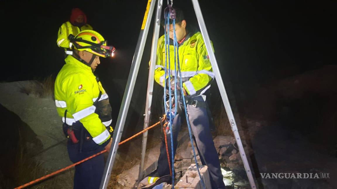 $!Elementos de Protección Civil y Bomberos trabajaron durante la madrugada para controlar el siniestro en un 98%, evitando una tragedia mayor.