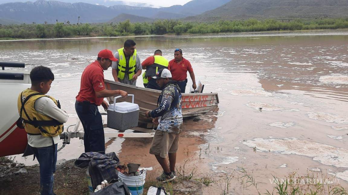 Rescatan a familia atrapada en la presa Palo Blanco durante creciente inesperada