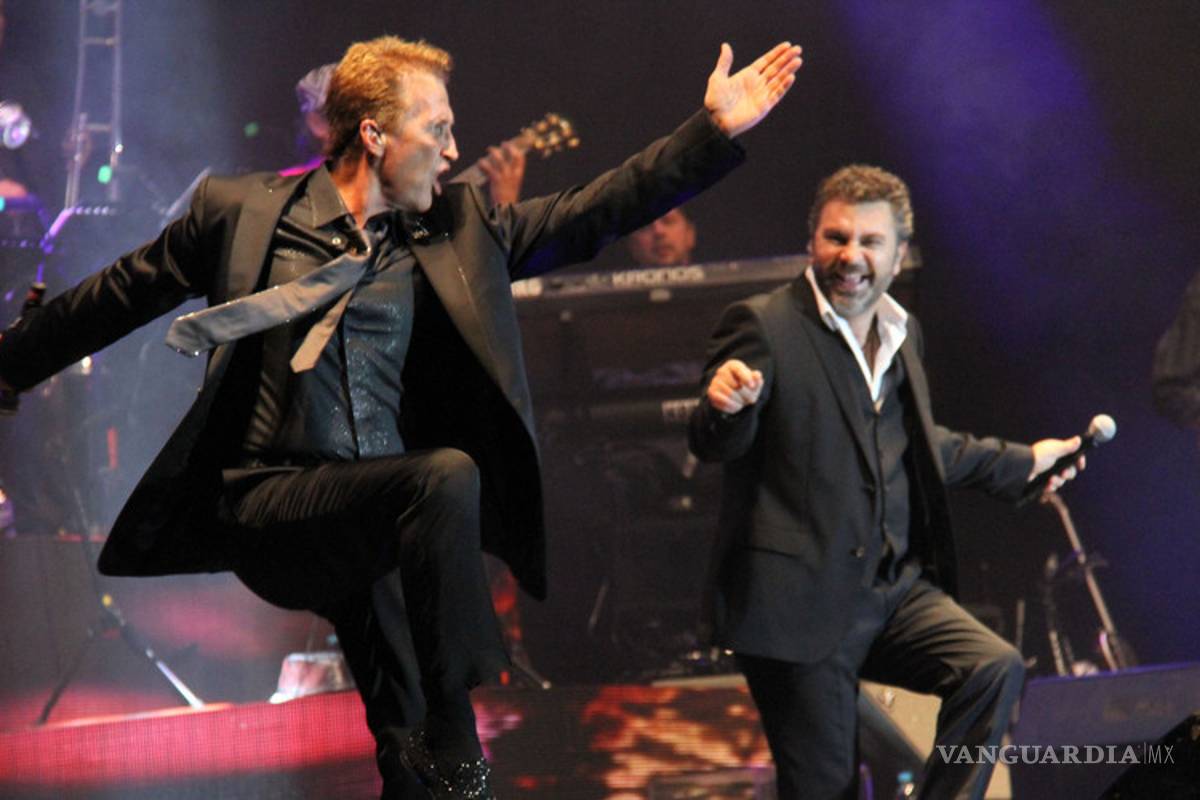 Acusan a Emmanuel de homofóbico; Mijares lo reprueba