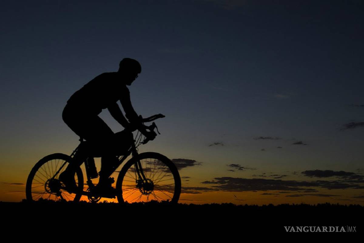 En Torreón, ciclista muere al ser impactado por vehículo que huyó