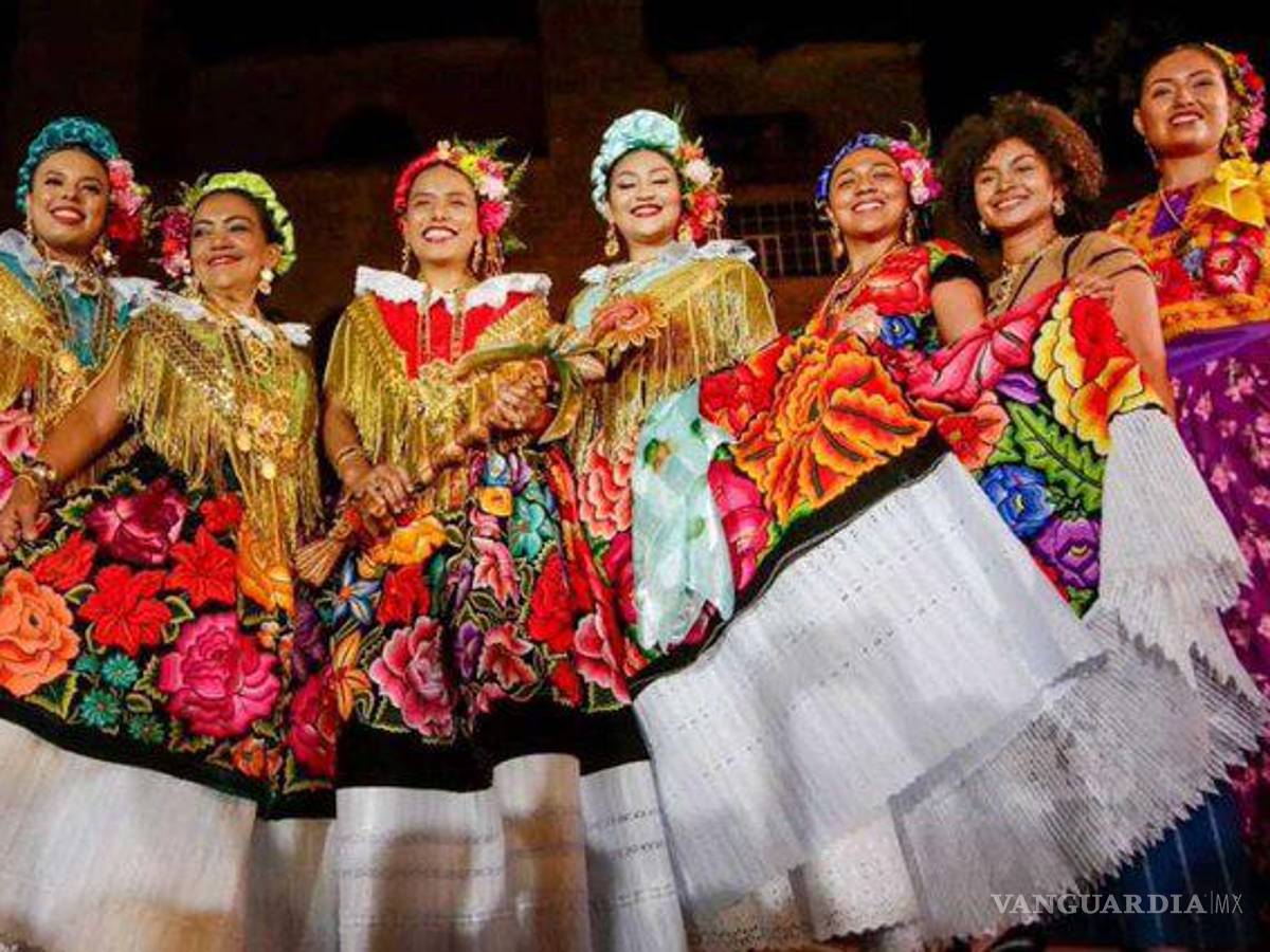 $!Tras 2 años suspendidas, vuelven las fiestas de “Julio, mes de la Guelaguetza” en Oaxaca