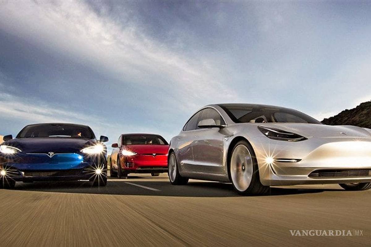 Los Tesla Model 3 ya hacen 'ruido', como un ovni o como un coche de gasolina