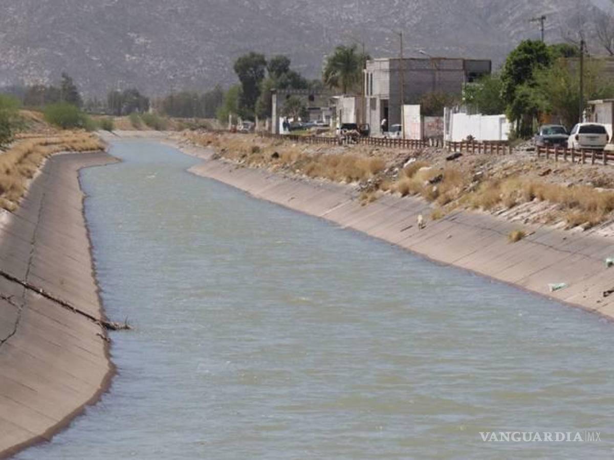 $!Por lo pronto, durante 25 días el agua correrá por los cables y ramales que atraviesan la zona de Lerdo, Gómez Palacio, Torreón, Francisco, I. Madero, Matamoros y San Pedro, por lo que se recomienda a la población no introducirse a nadar.